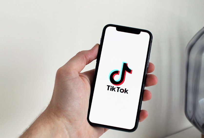 A imagem atual não possui texto alternativo. O nome do arquivo é: tiktok-5