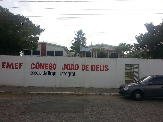 A imagem atual não possui texto alternativo. O nome do arquivo é: escola-16