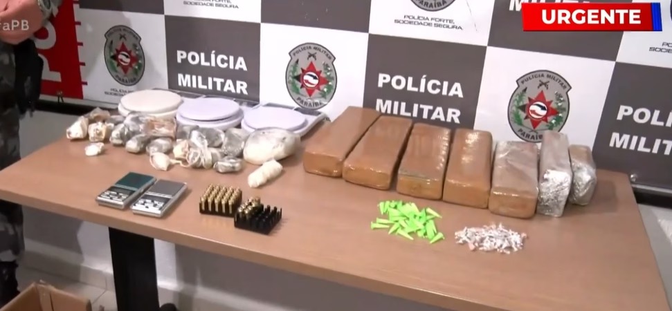 A imagem atual não possui texto alternativo. O nome do arquivo é: 1-18