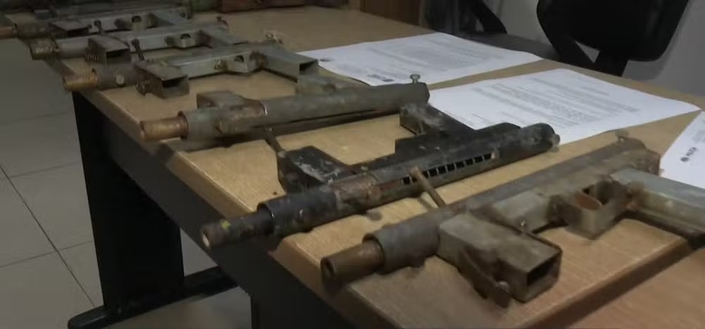 A imagem atual não possui texto alternativo. O nome do arquivo é: armas-5