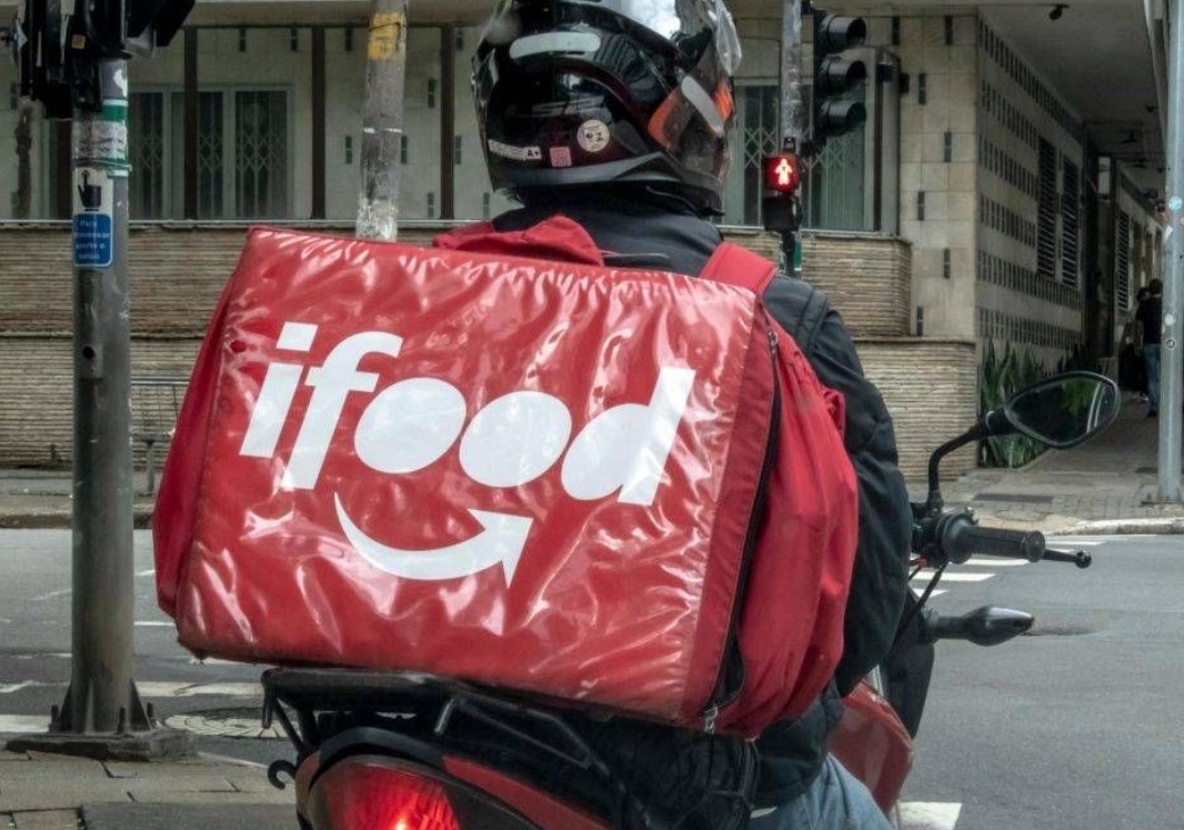 A imagem atual não possui texto alternativo. O nome do arquivo é: ifood-2