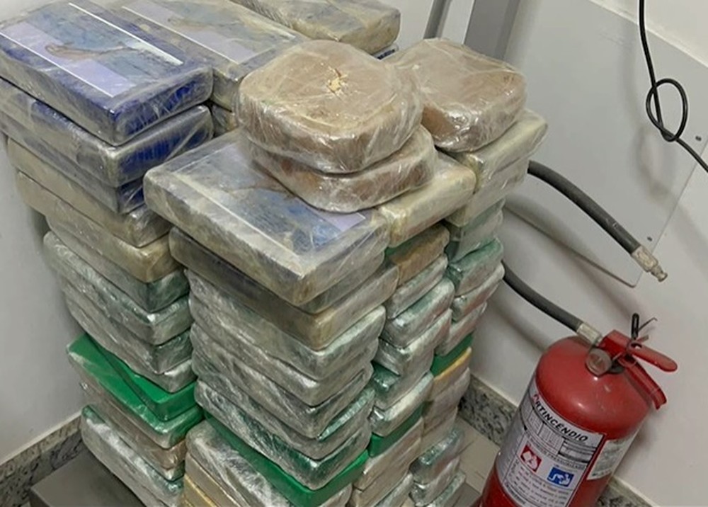 A imagem atual não possui texto alternativo. O nome do arquivo é: cocaina-apreendida