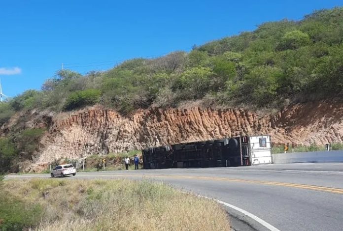 A imagem atual não possui texto alternativo. O nome do arquivo é: whatsapp-image-2025-04-08-at-15-21-18-696x470