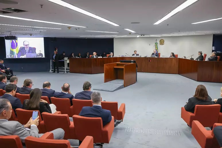 A imagem atual não possui texto alternativo. O nome do arquivo é: stf-4