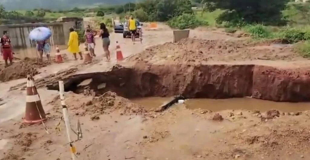 A imagem atual não possui texto alternativo. O nome do arquivo é: estrada
