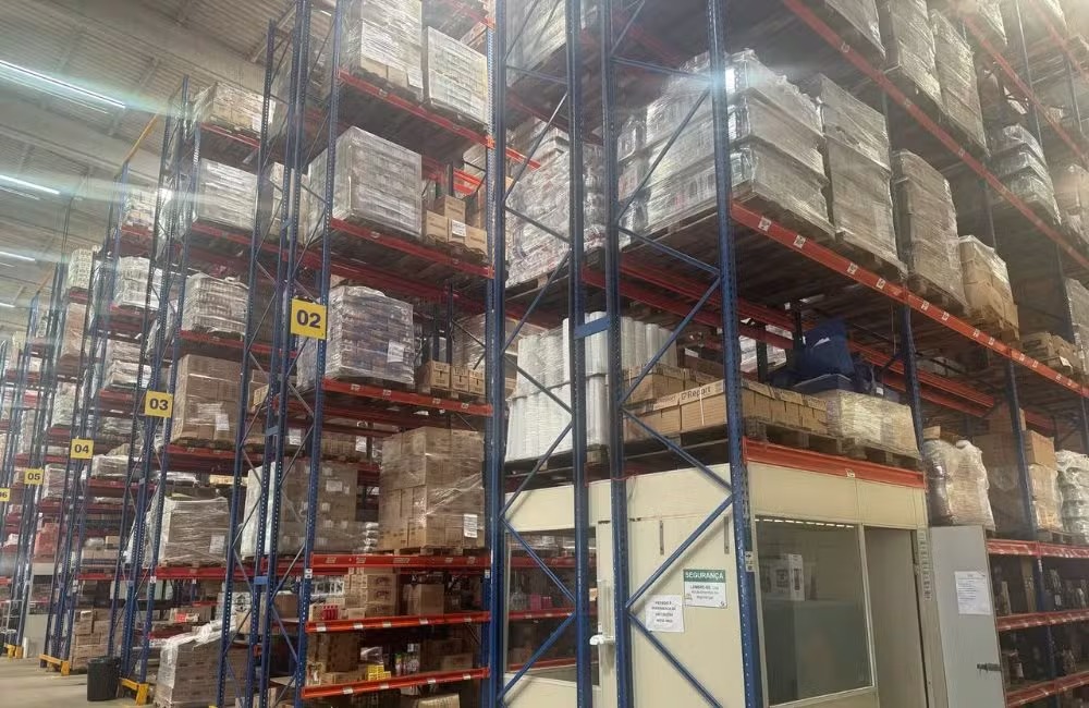 A imagem atual não possui texto alternativo. O nome do arquivo é: distribuidora-2