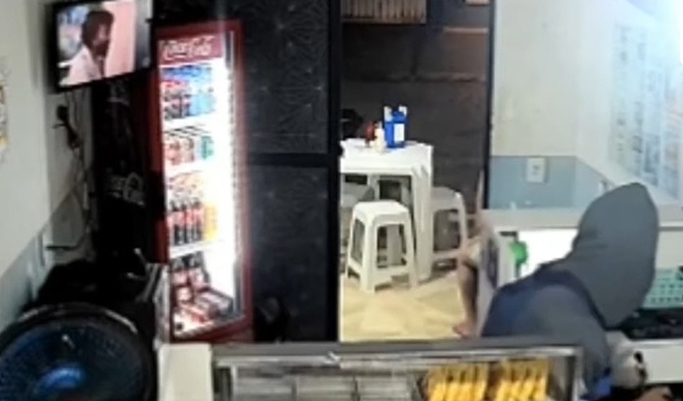 A imagem atual não possui texto alternativo. O nome do arquivo é: roubo-3