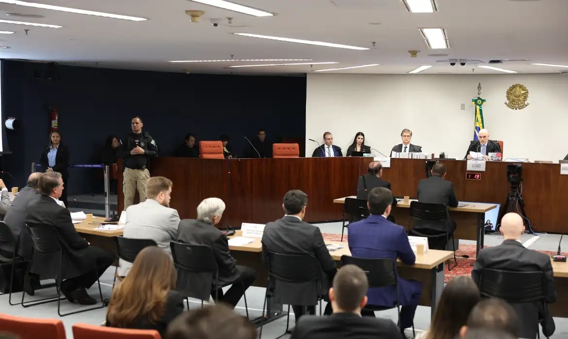 A imagem atual não possui texto alternativo. O nome do arquivo é: stf-6