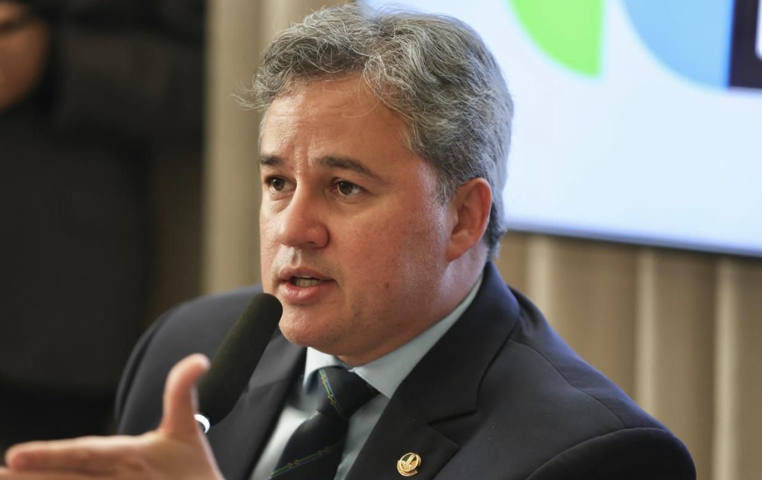 A imagem atual não possui texto alternativo. O nome do arquivo é: whatsapp-image-2025-10-30-at-10-25-32