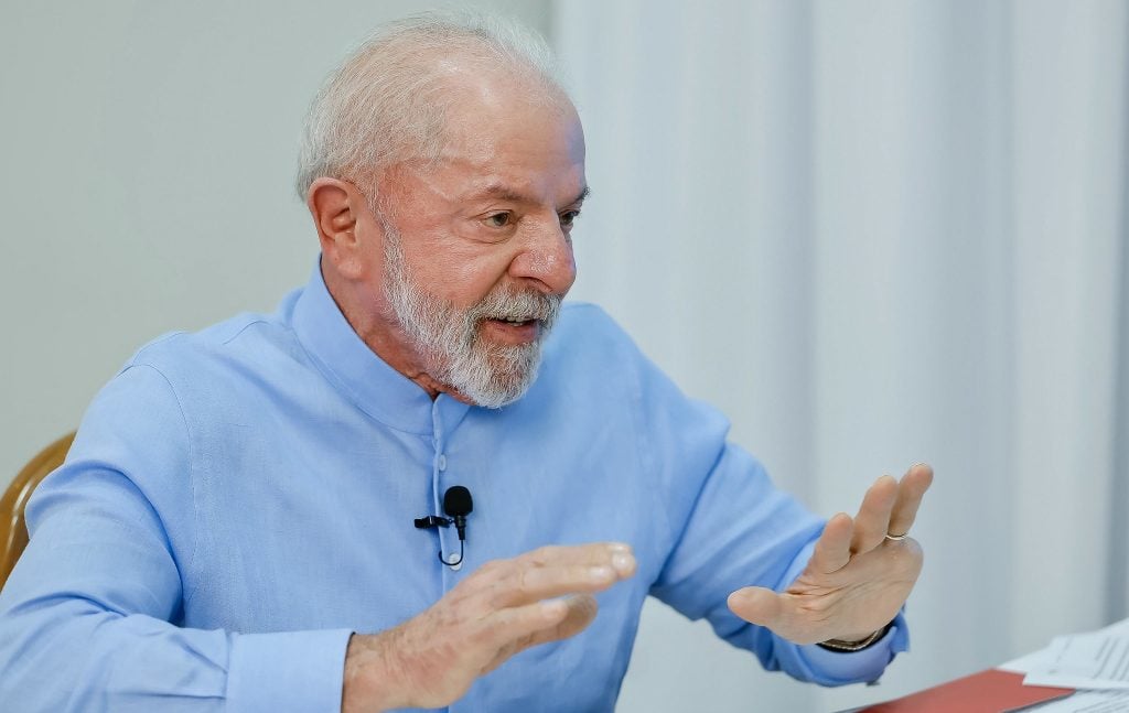 Lula diz que é “questão de dias” para que ricos “paguem imposto que merecem”