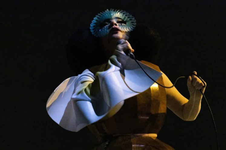 Ecad divulga ranking das músicas de Björk mais executadas no Brasil