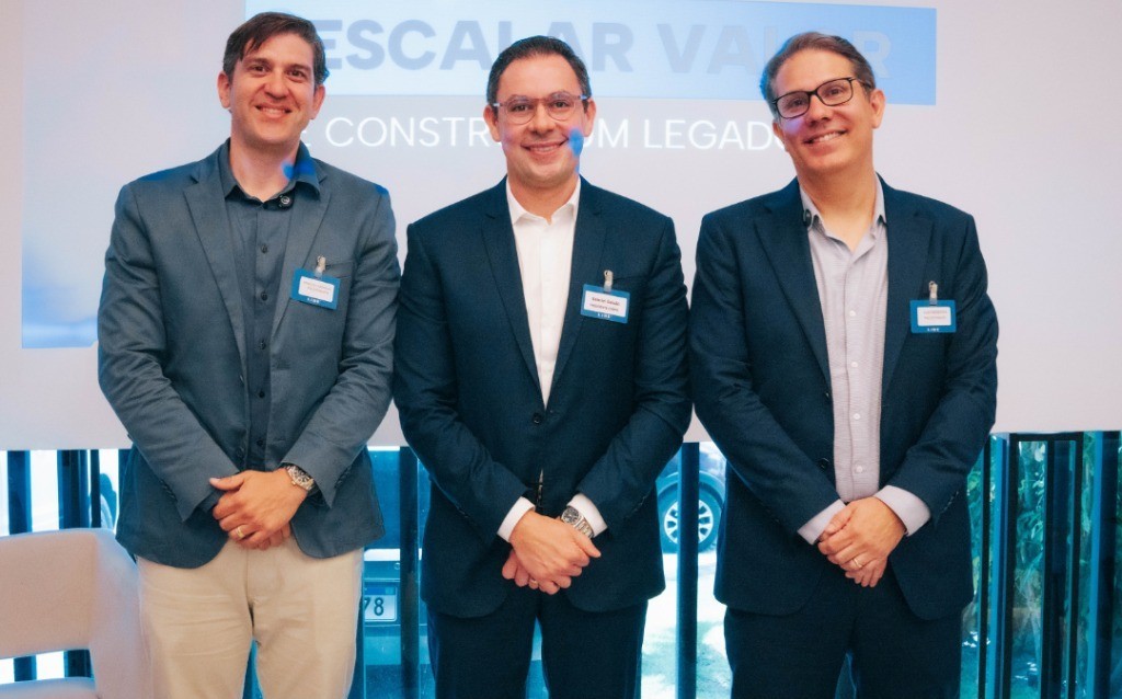 The current image has no alternative text. The file name is: whatsapp-image-2025-11-24-at-09-25-26-1