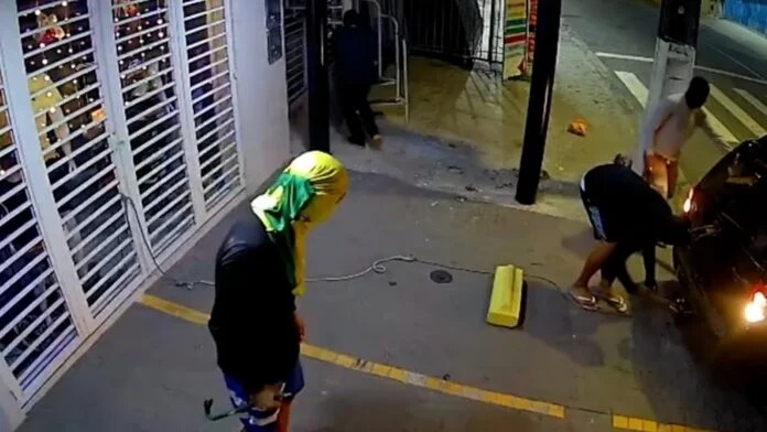 The current image has no alternative text. The file name is: whatsapp-image-2025-12-05-at-08-23-47